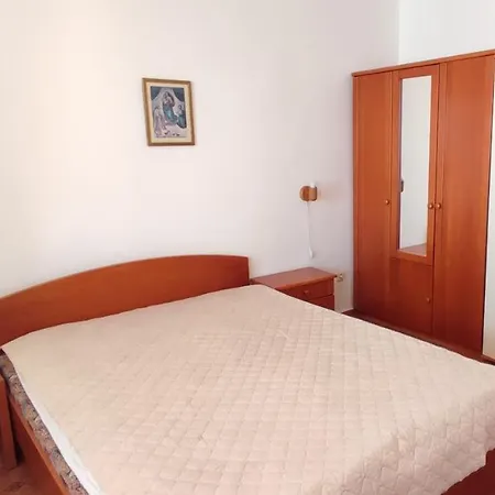 Dom-el Real 3 - Apartamento *