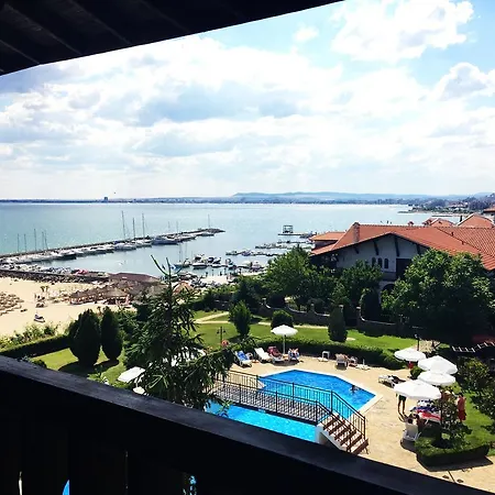 Apartamento Dom-el Real 3 - *