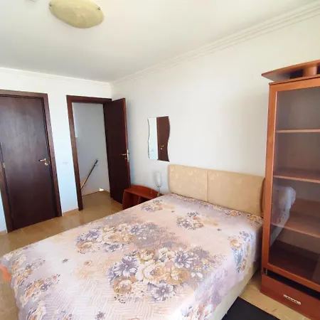Dom-el Real 3 - Apartment *