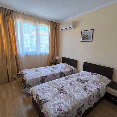 Apartment Dom-el Real 3 - *
