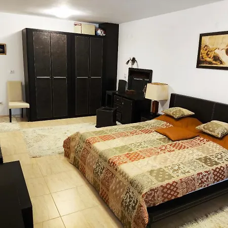 Apartment Dom-el Real 3 -
