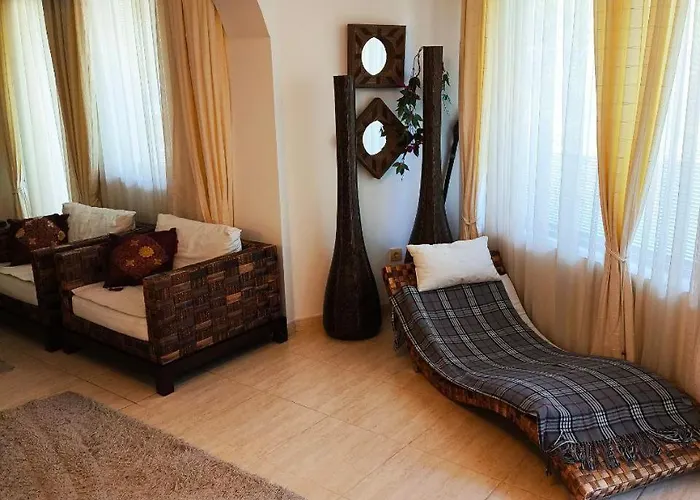 Dom-el Real 3 - Apartament